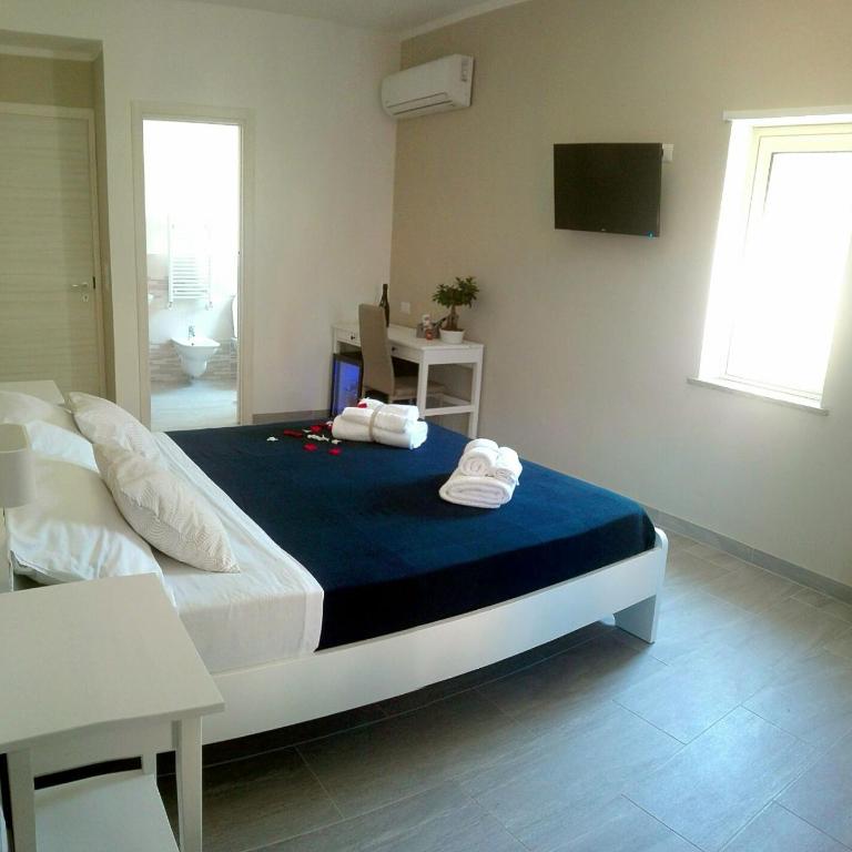 Cosmo Rooms a pochi passi da Tropea - Deluxe Double Room with Extra Bed - 9