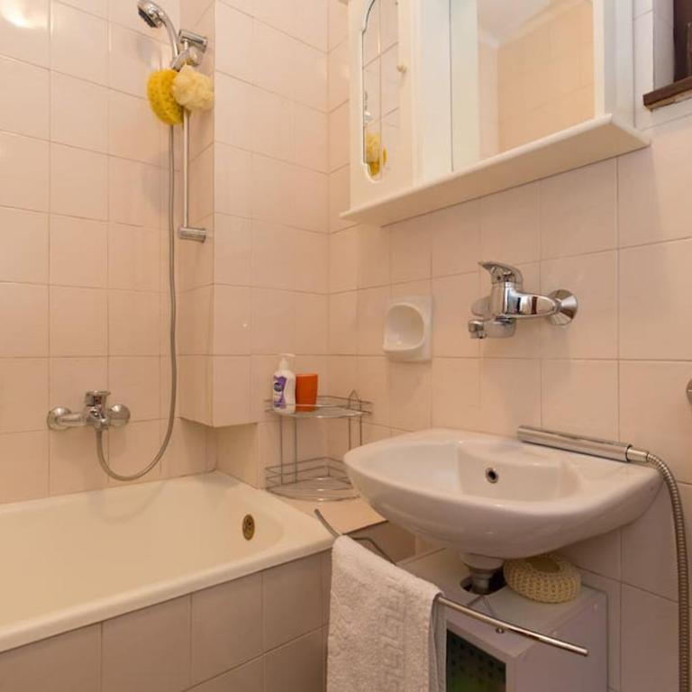 Old Town House in Sarajevo - Apartment with Terrace - 19