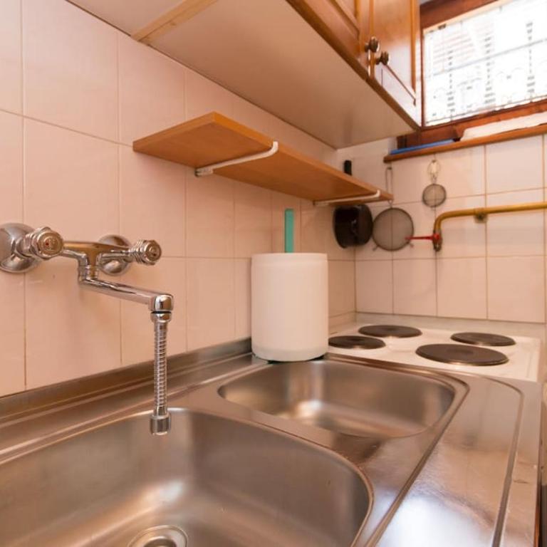Old Town House in Sarajevo - Apartment with Terrace - 20