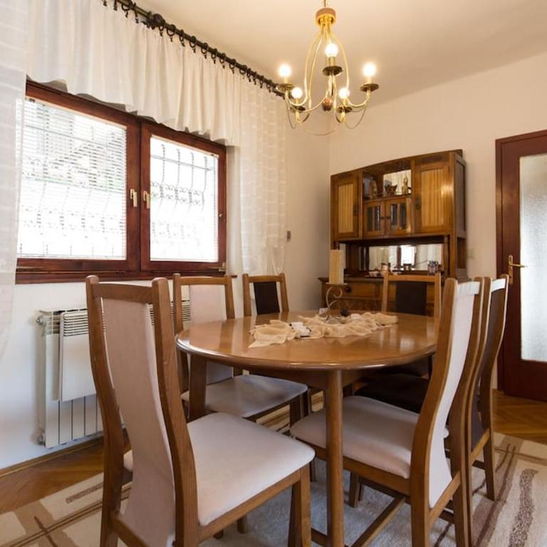 Old Town House in Sarajevo - Apartment with Terrace - 10