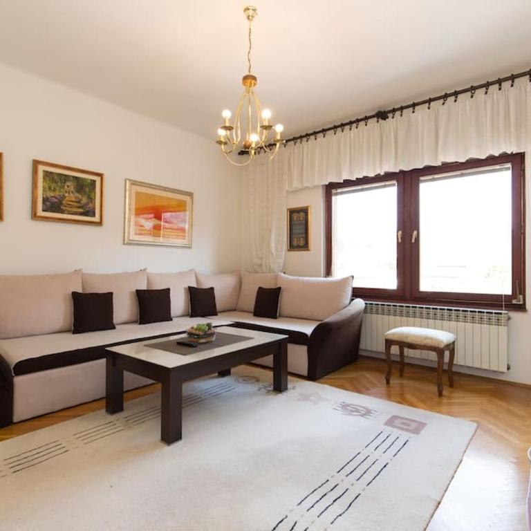 Old Town House in Sarajevo - Apartment with Terrace - 3
