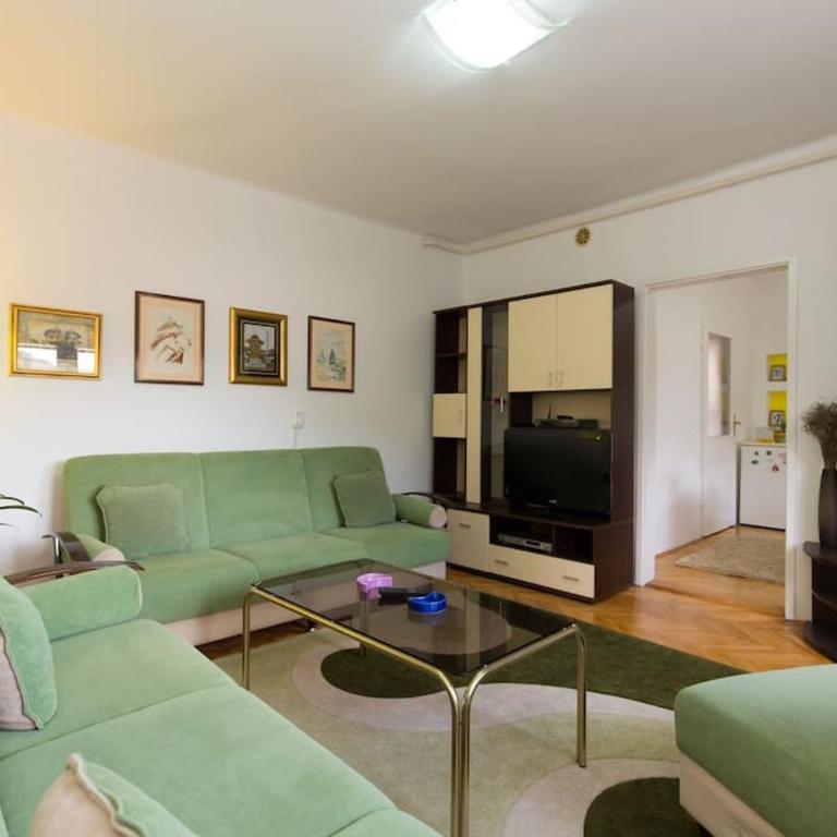 Old Town House in Sarajevo - Apartment with Terrace - 3