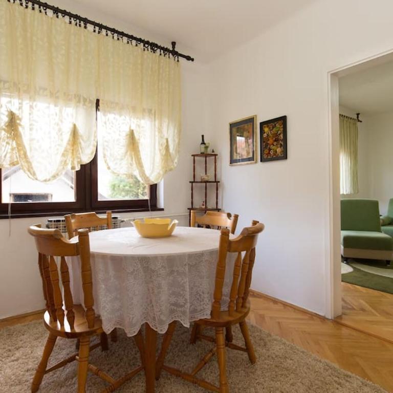 Old Town House in Sarajevo - Apartment with Terrace - 7