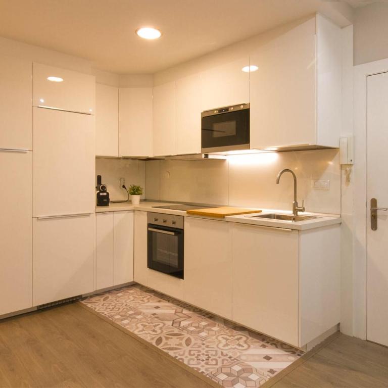 Céntrico Burgas Termal - Apartamento con balcón - 8