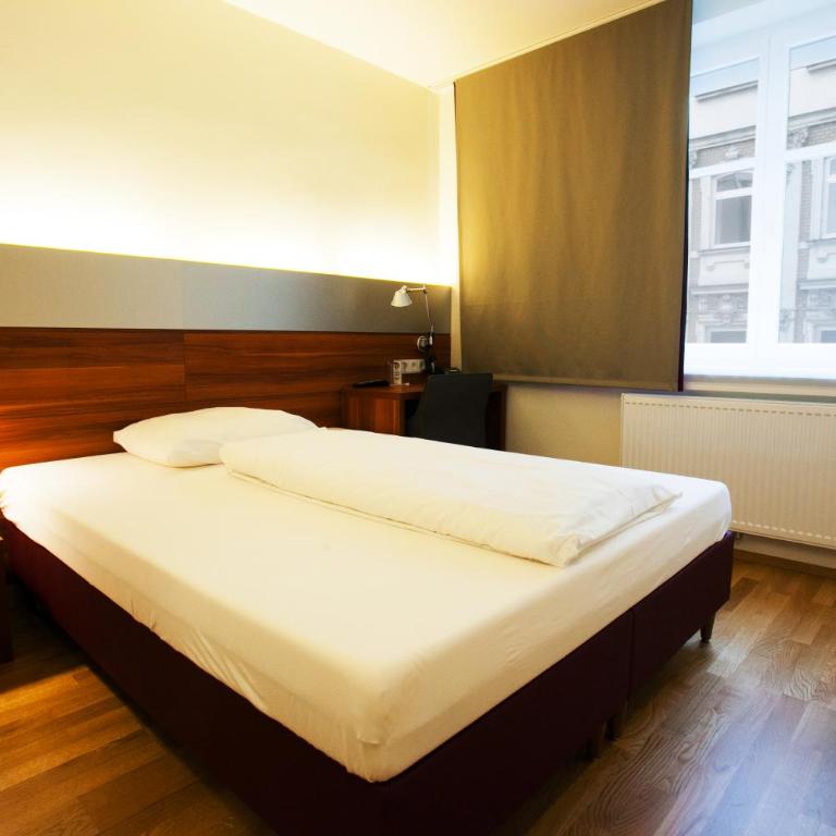 Hotel Schwarzer Bär - Kleines Doppelzimmer - 2
