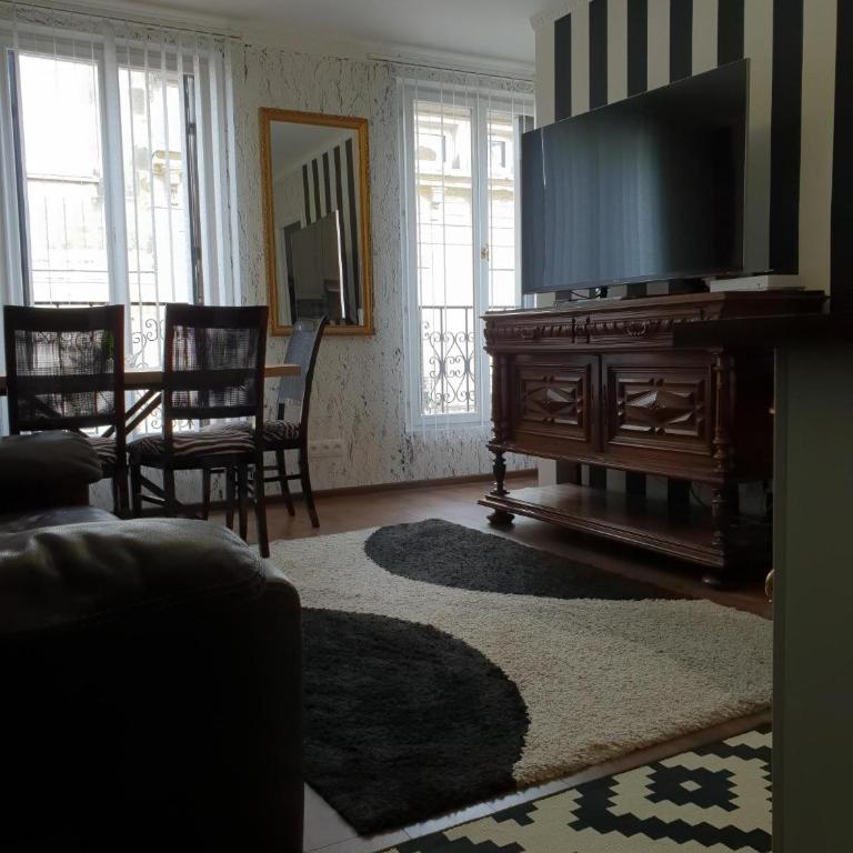 Appartement Centre Bordeaux avec Garage sur demande - Appartement - 18