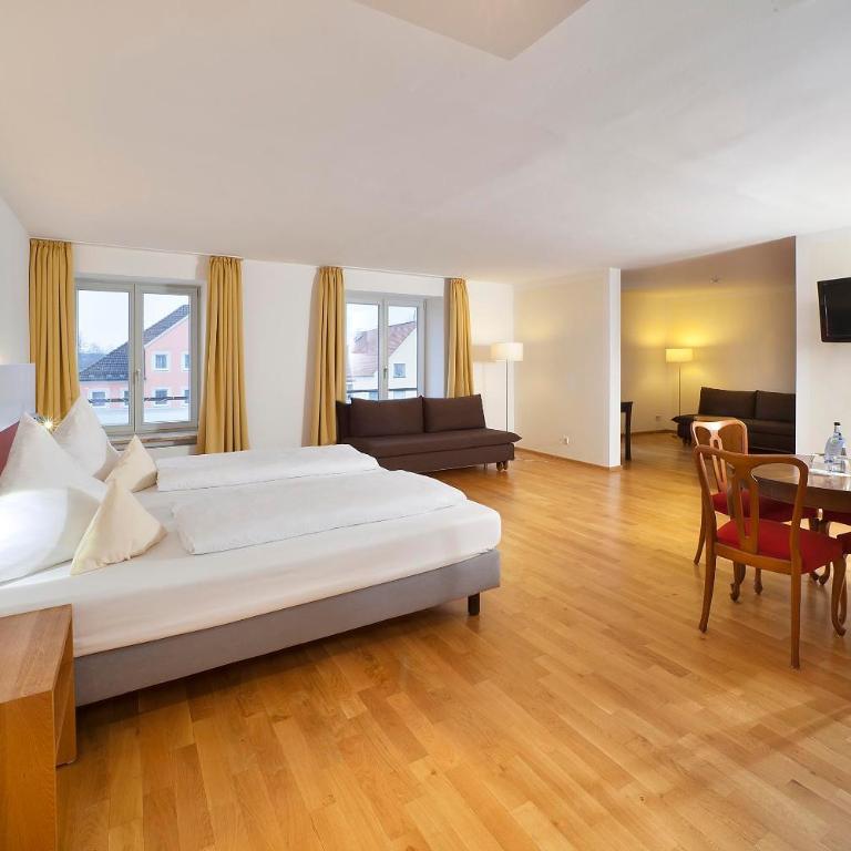 AKZENT Brauerei Hotel Hirsch - Junior Suite - 4