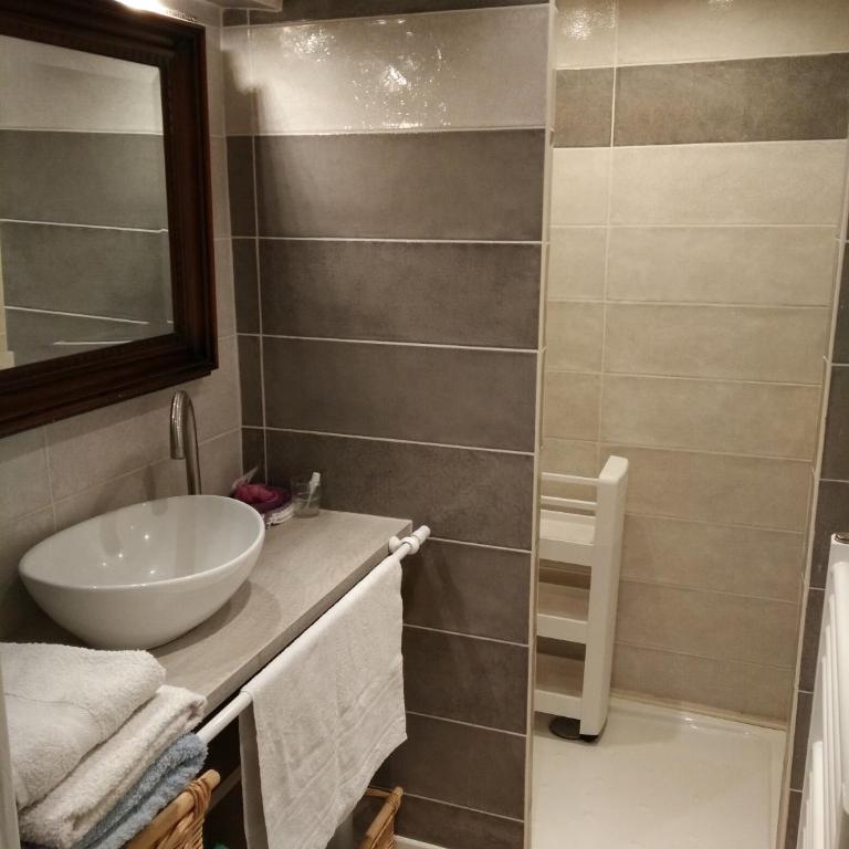 2 pièces, Proche centre ville, GIP ASFO, Jardin et Parking Privatifs - Appartement - 5