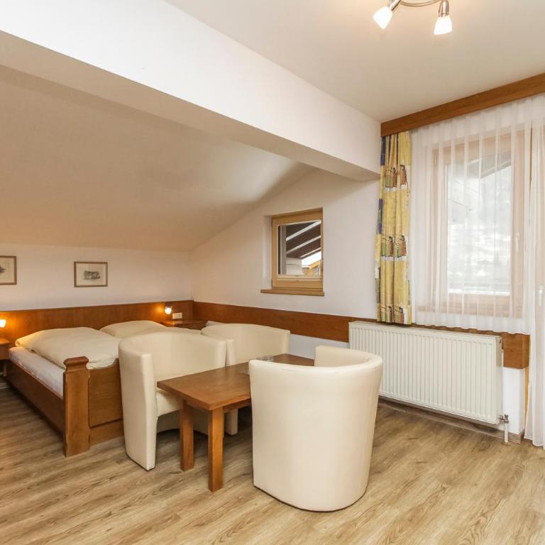 Pension Christophorus - Dreibettzimmer - 1