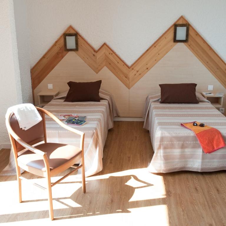 Village Club Les Hyvans - Chambre Lits Jumeaux - Vue sur Lac - 3