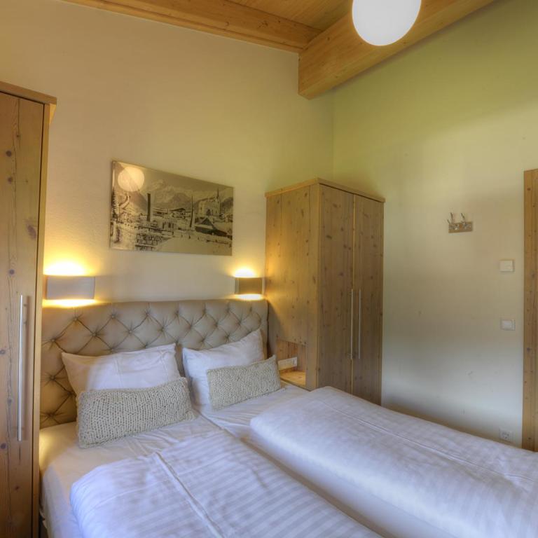 Kaprun Mountain Resort by Kaprun Rentals - Superior Apartment mit 2 Schlafzimmern und Balkon - 2