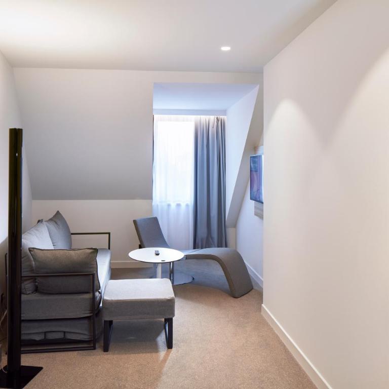 Novotel Suites Colmar Centre - Suite Lit Queen-Size Exécutive - 14