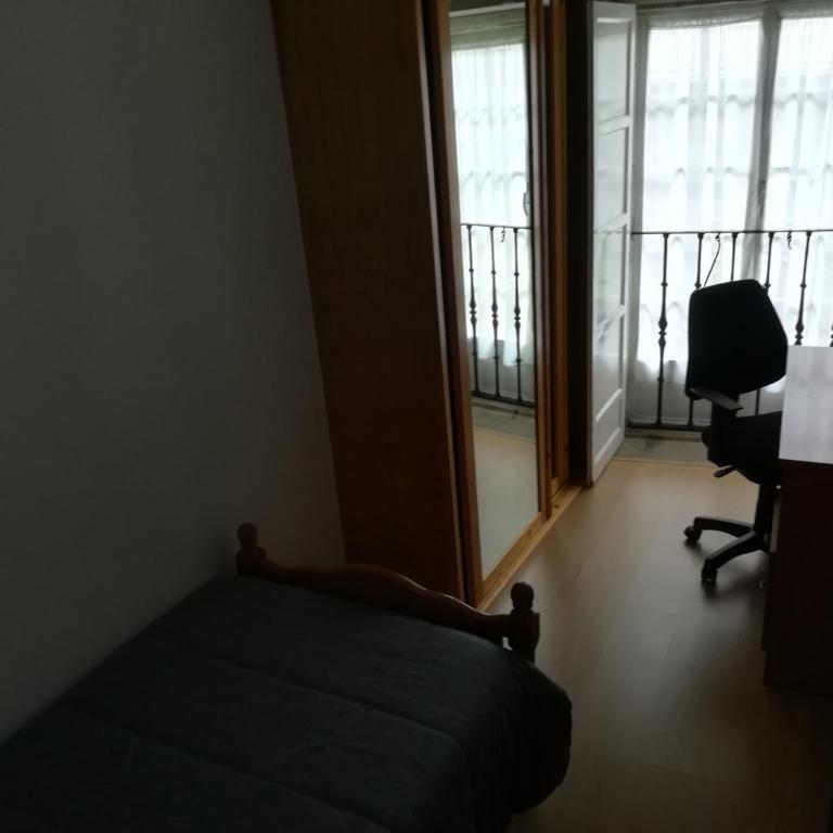 Pensión Residencia Universitaria Rey - Deluxe Einzelzimmer mit Balkon - 2