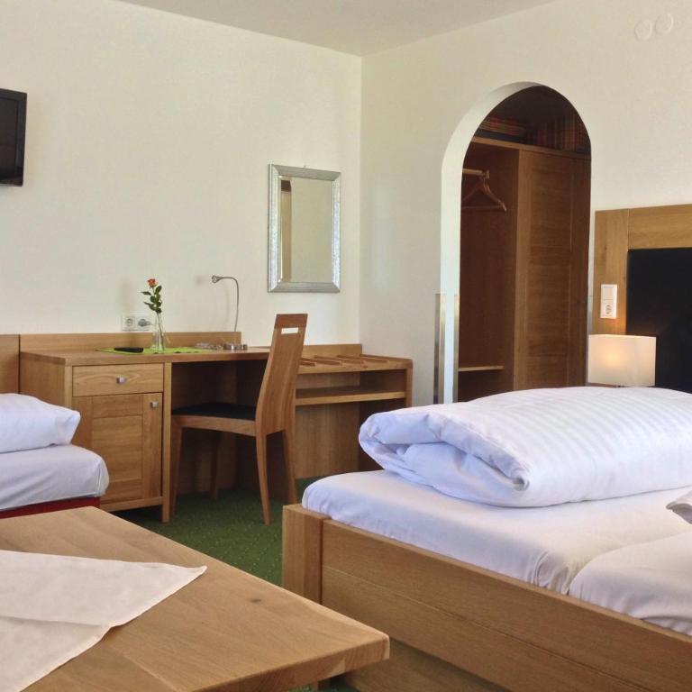 Hotel-Restaurant am Hochfuchs - Economy Triple Room - 5