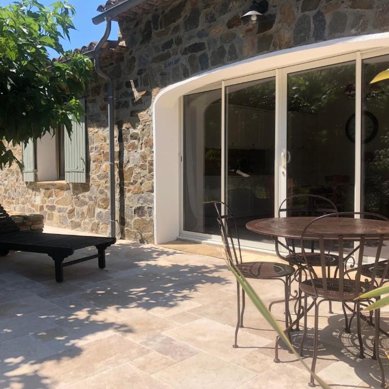 Les Aurochs - Suite - Vue sur Jardin - 2