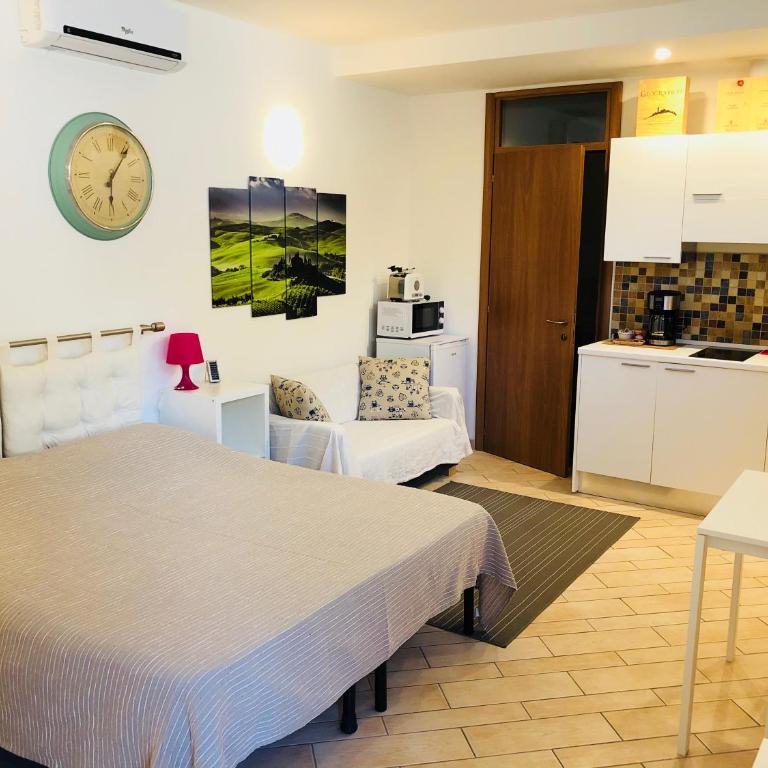 La Dolce Vita studio with free private parking - Monolocale - 21