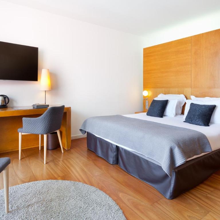Hotel Condes de Barcelona - Standard Double or Twin Room - 3