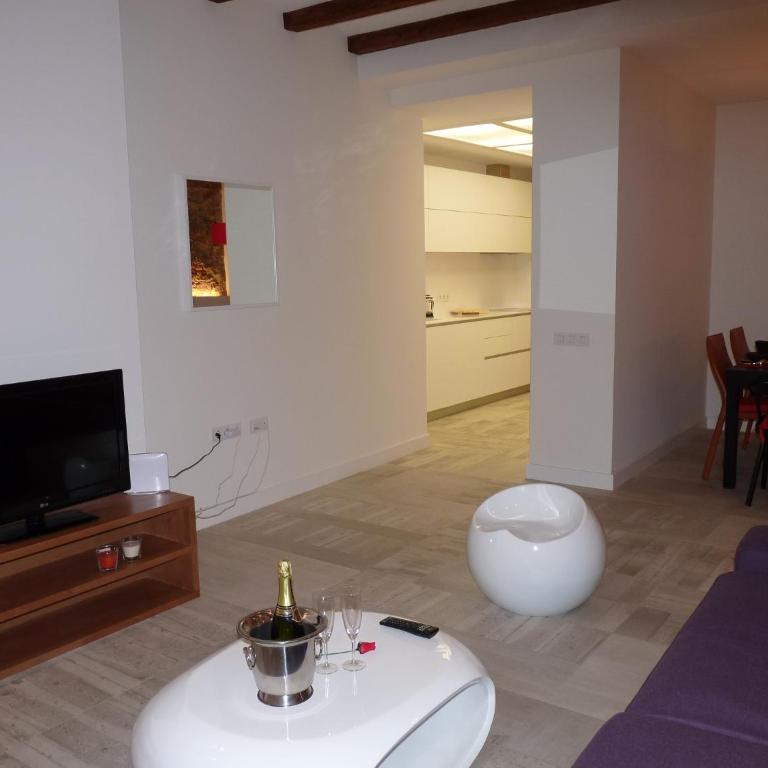 Poble Sec Apartments - Two-Bedroom Apartment - 7