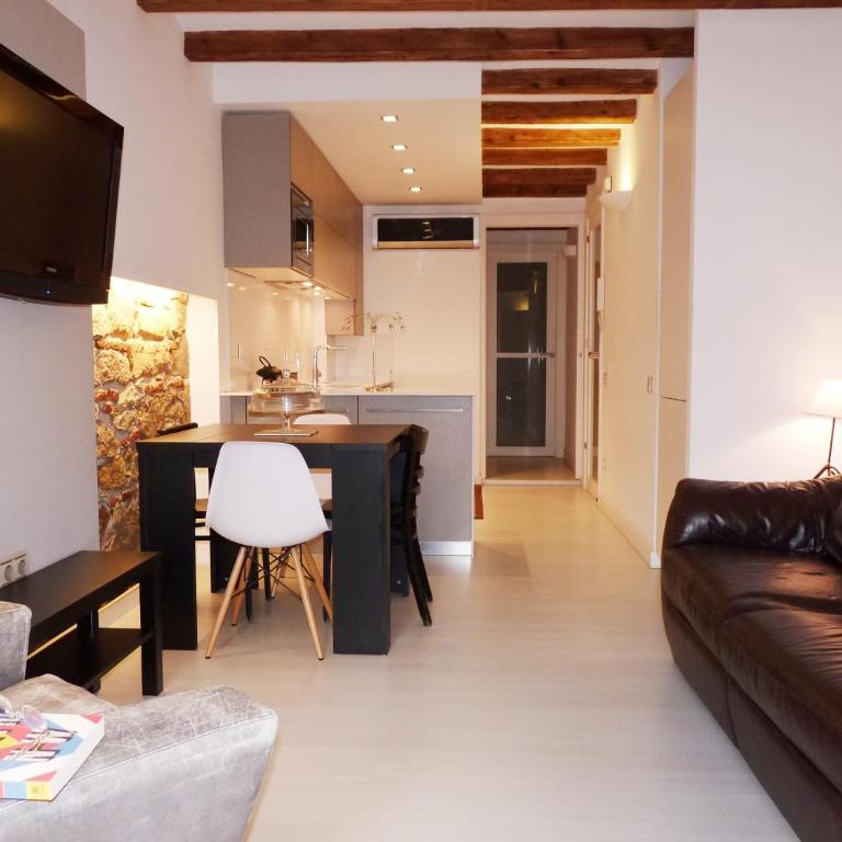 Poble Sec Apartments - Two-Bedroom Apartment - 12