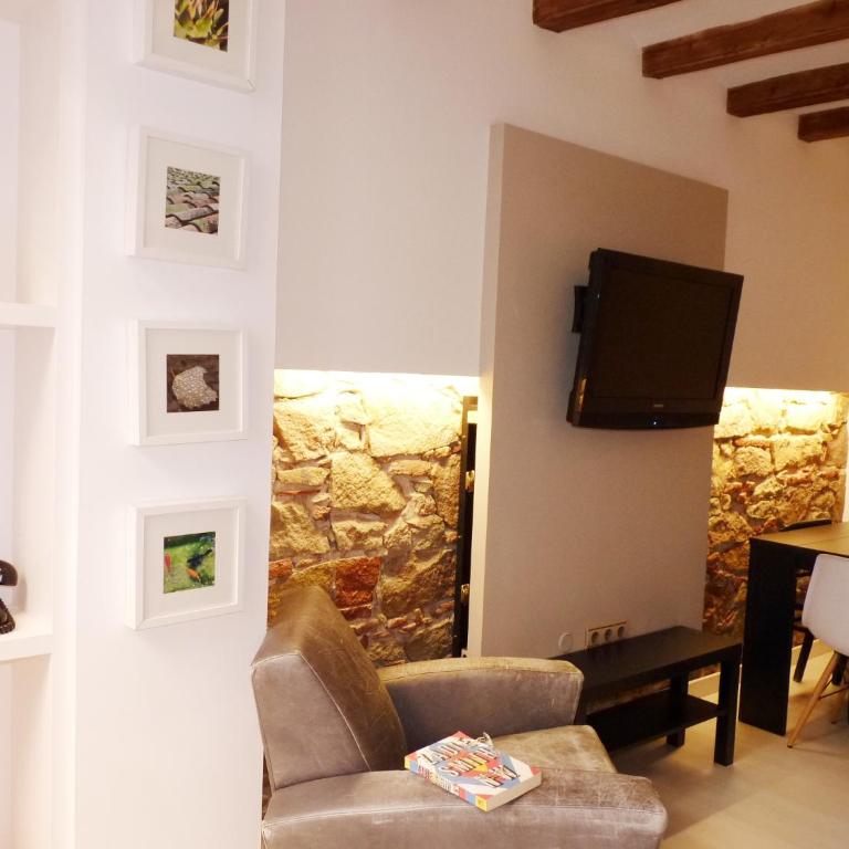 Poble Sec Apartments - Two-Bedroom Apartment - 13