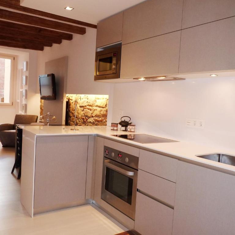 Poble Sec Apartments - Two-Bedroom Apartment - 15