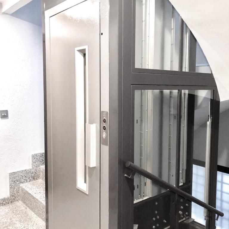 Plaza 5 Apartments Carabanchel - Apartment - 8