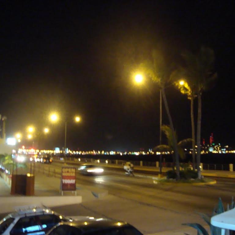 Departamento Centrico Mazatlan a 2 cuadras de la playa, Close to the beach - Apartment - 3
