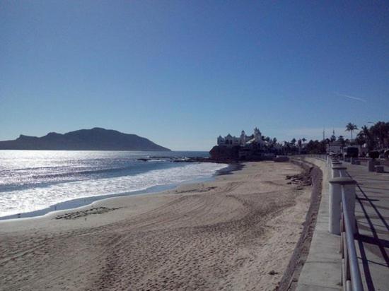 Departamento Centrico Mazatlan a 2 cuadras de la playa, Close to the beach - Apartment - 4