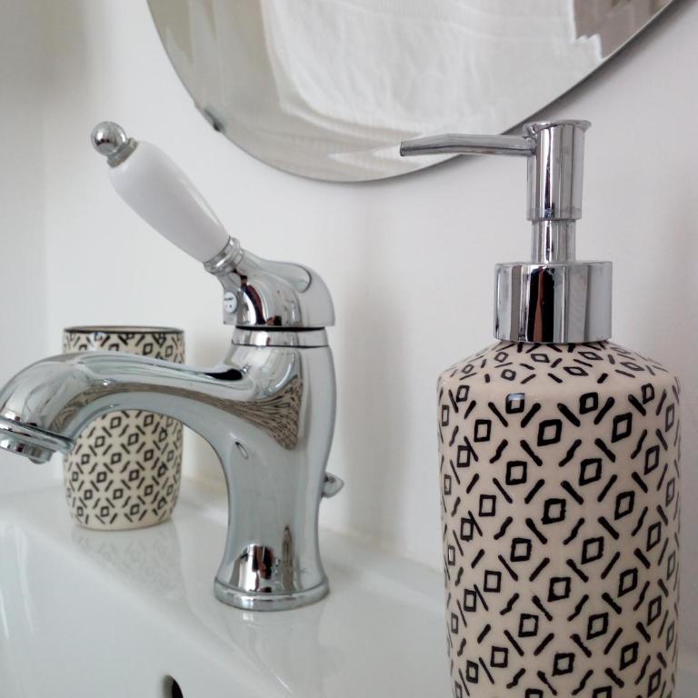 B&B Karin - Rooms & Breakfast - Camera Matrimoniale con Bagno Privato - 4