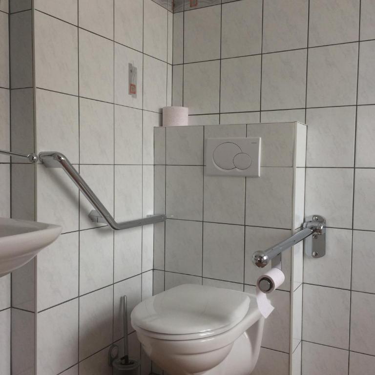 B&B Haus Granit Saas Grund - Doppelzimmer - barrierefrei - 11