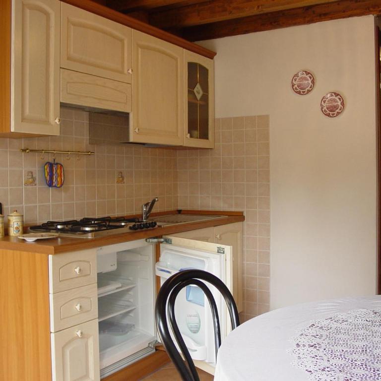 Camping Luni - Bungalow con 2 Camere da Letto - 3
