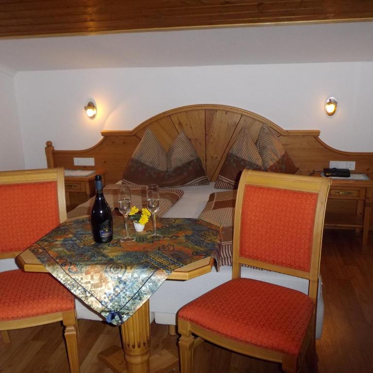 Ferienhaus Hochwimmer - Doppelzimmer mit Balkon - 1