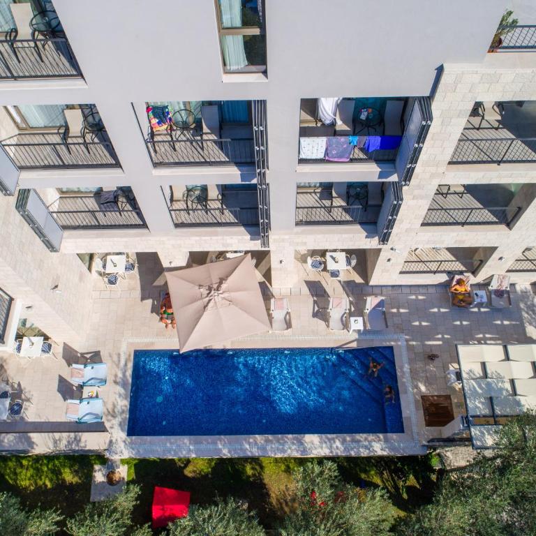 Hotel Eleven - Presidential Two-Bedroom Apartment with Balcony - 6