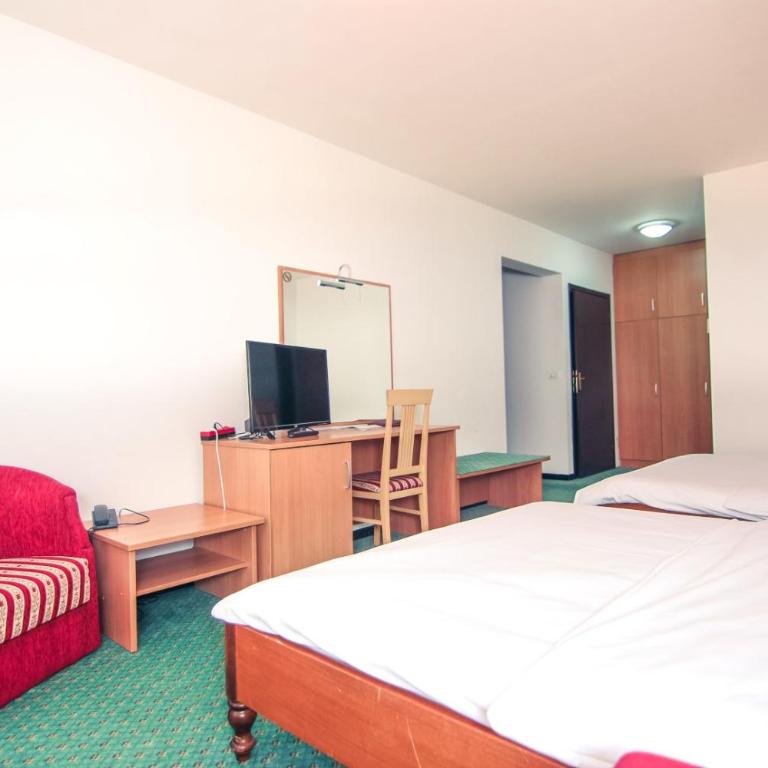 Hotel Grand - Junior Suite - 5