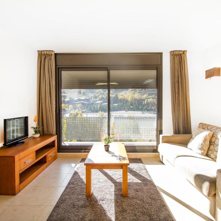 Apartaments Les Terrasses del Tarter - Apartment mit 2 Schlafzimmern und Balkon - 2