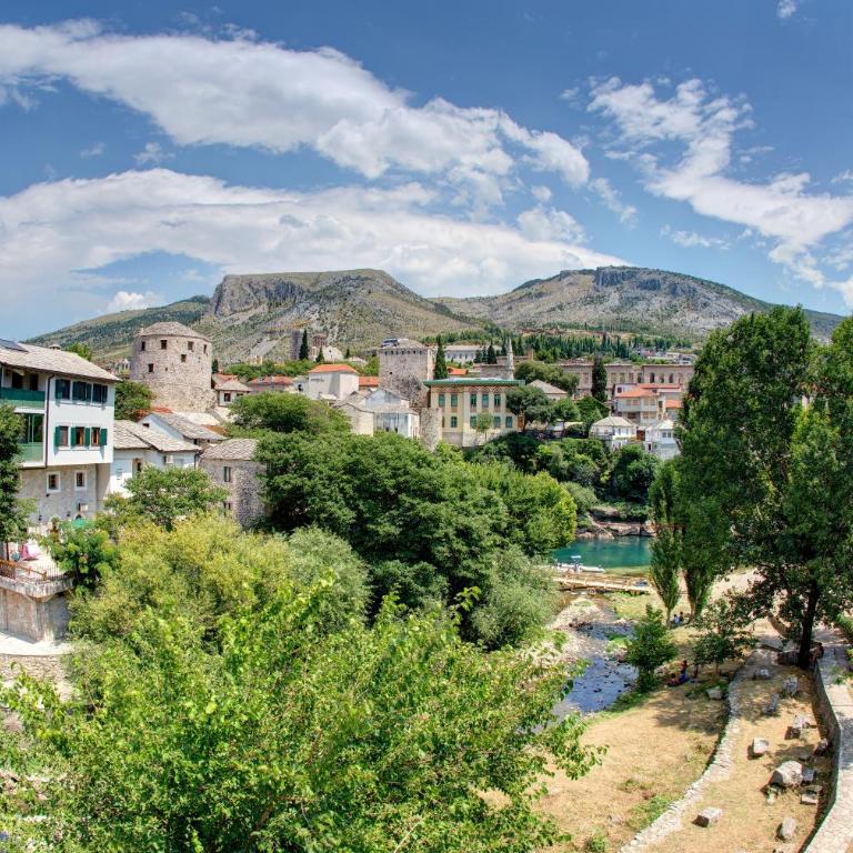 Pansion Villa Nur - Deluxe Suite with Balcony and River View - 2