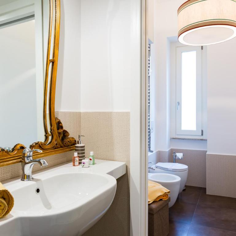 Guest House Poerio88 - Camera Familiare con Bagno - 11