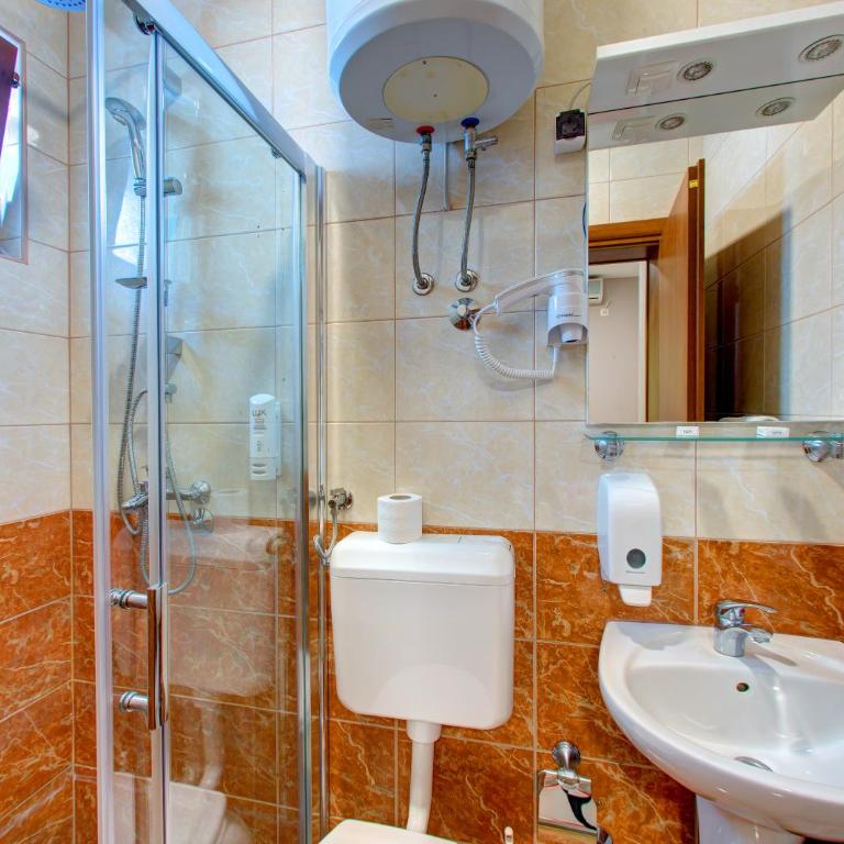 Pansion Villa Nur - Double Room - 3