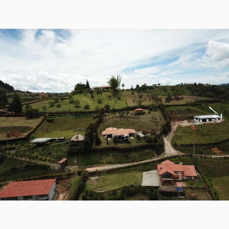 CASA CAMPESTRE MONTECARLO Guatapé- desayuno a pareja - Casa Unifamiliar de 3 dormitorios - 46