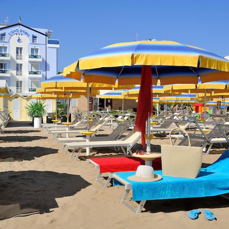 Hotel Cigno D'Oro - Double or Twin Room with Side Sea View - 1