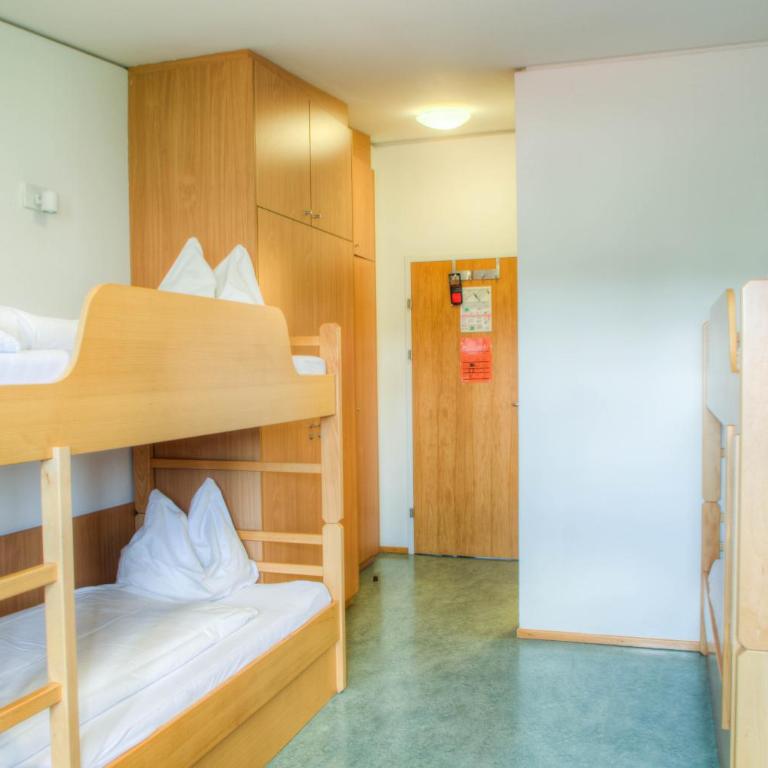 Kolping Premium Hostel Salzburg - Vierbettzimmer - 2