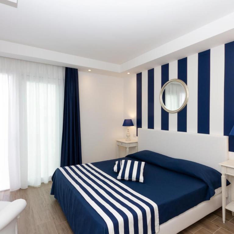 Hotel Nautilus - Camera Matrimoniale Deluxe con Vista Mare e Vasca Idromassaggio - 3