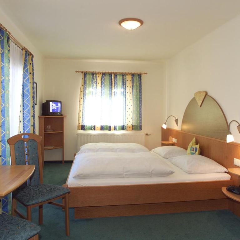 Pension Lachmayr - Sommerkarte inkludiert - Doppelzimmer mit Balkon - 4