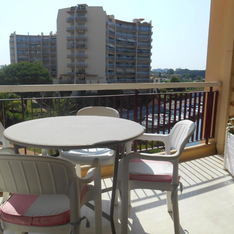 Appartement Le France - Vacances Côte d'Azur - Appartement - Vue sur Piscine - 26
