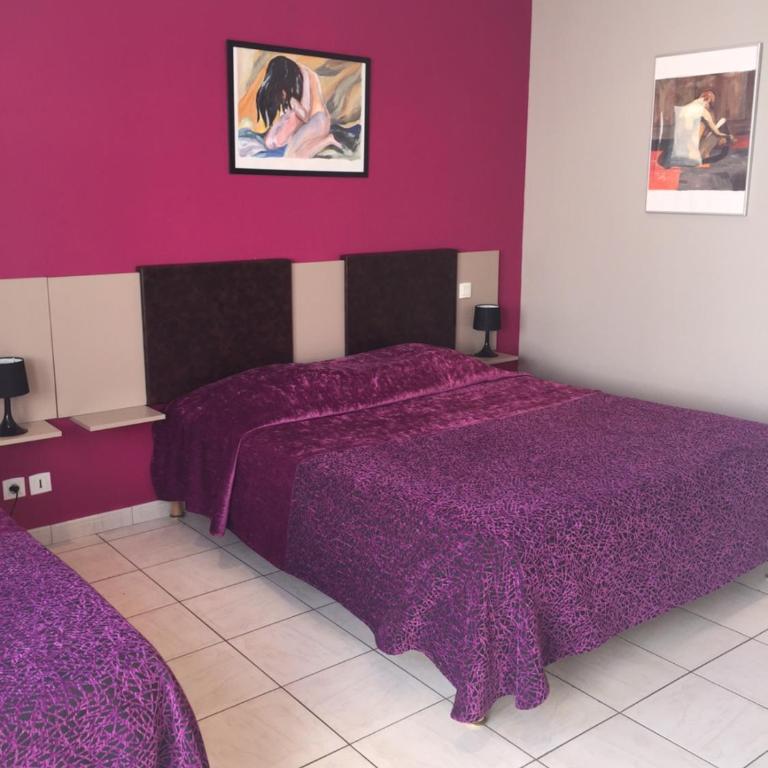 Hôtel Savary - Chambre Triple - Accessible aux Personnes à Mobilité Réduite - 4