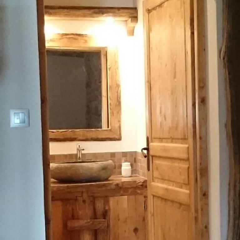 Ferme familiale chez Lili - Chambre Lit King-Size - Vue sur Montagne - 7