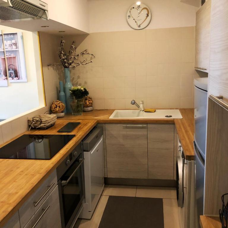 Aston - Appartement Centre Ville Massena - Appartement Supérieur 2 Chambres avec Balcon - 8