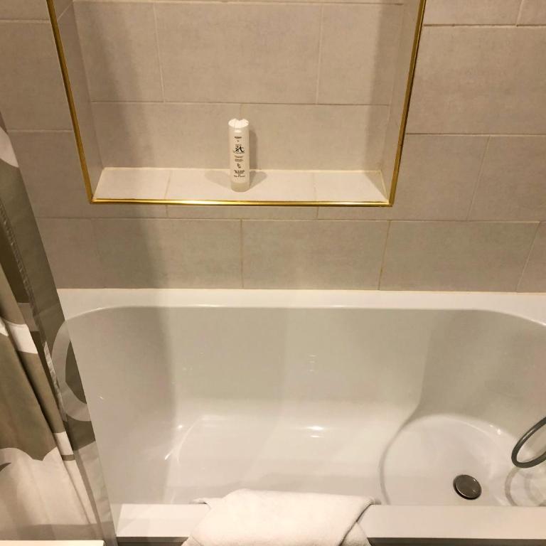 Aston - Appartement Centre Ville Massena - Appartement Supérieur 2 Chambres avec Balcon - 10