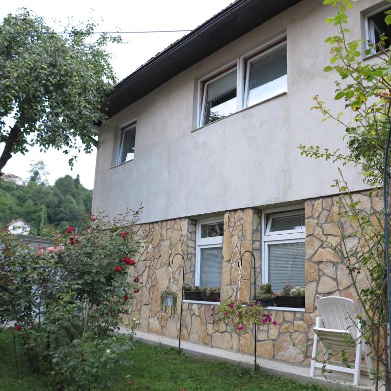 Modern&Cozy Bosnian house with GARDEN+FREE parking - Porodični Apartman Tipa "Suite" - 40