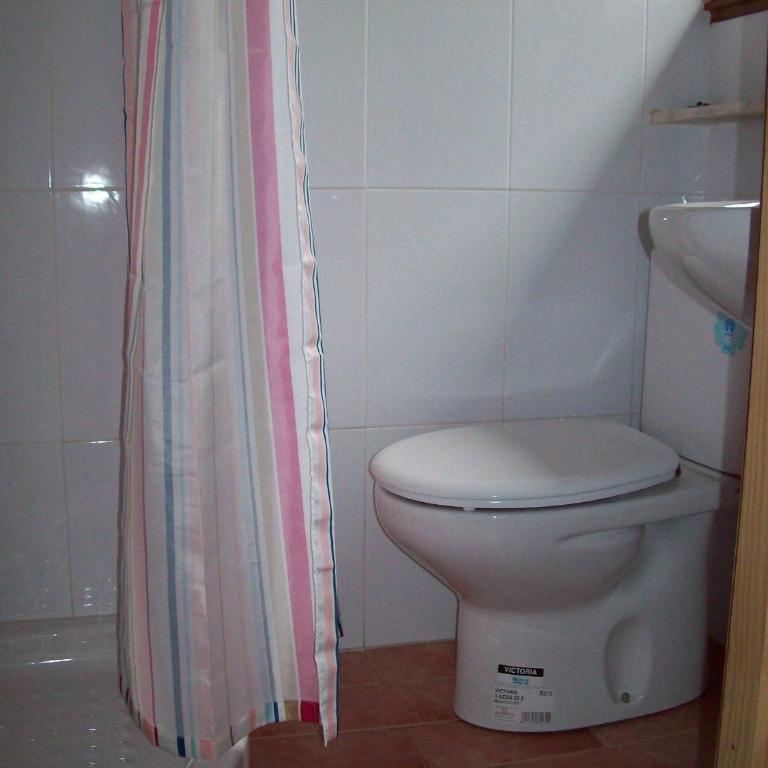 Pensión Los Pinos Gijón - Habitación Doble Estándar - 2 camas - 8